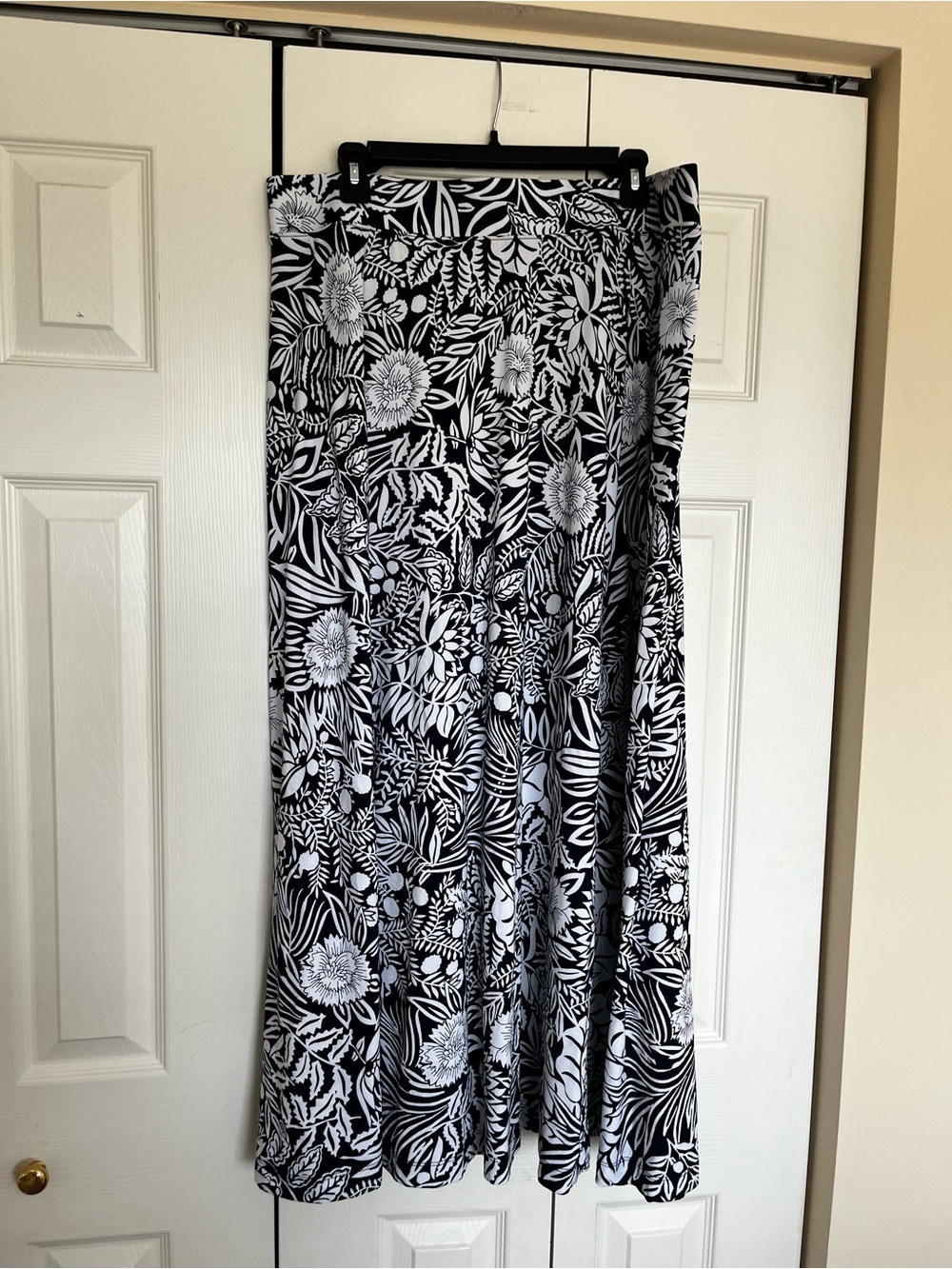 Lands' End Black and White Floral Maxi Skirt